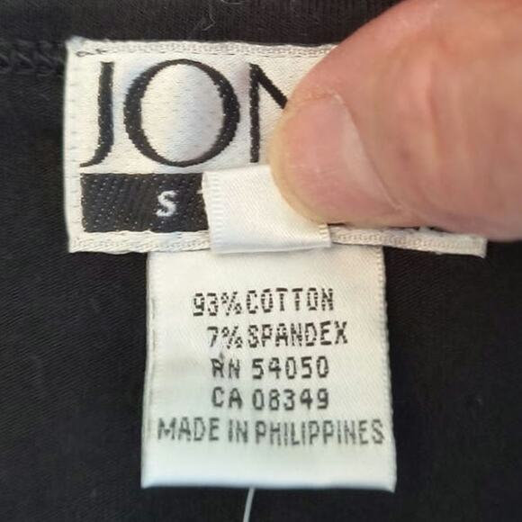 Jones Studio 3/4 Sleeve Top Wmn's Sz M Black V Neck Soft Knit base layer Casual - Picture 10 of 14